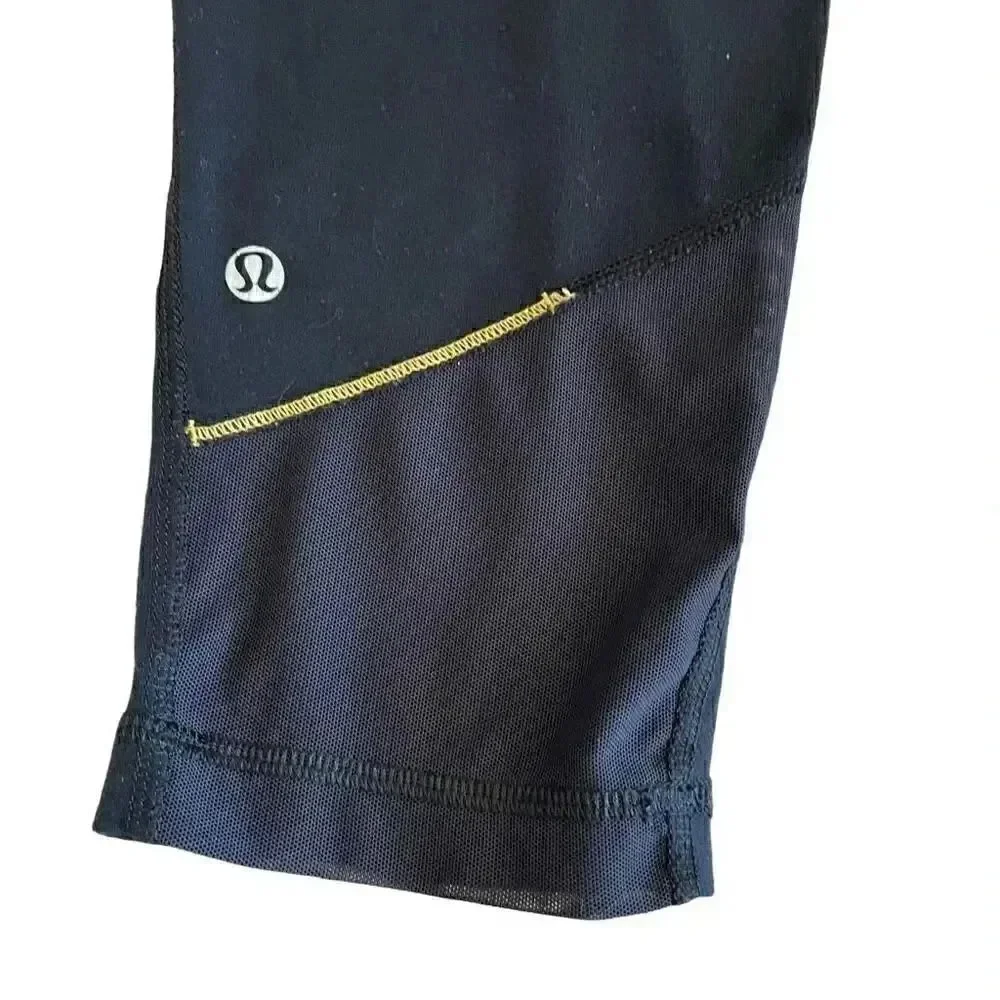 Lululemon Athletica Black Capri Back Mesh Logo Capri Running Pants SZ XS # 1481